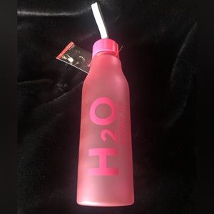ATHLETIC WATER BOTTLE